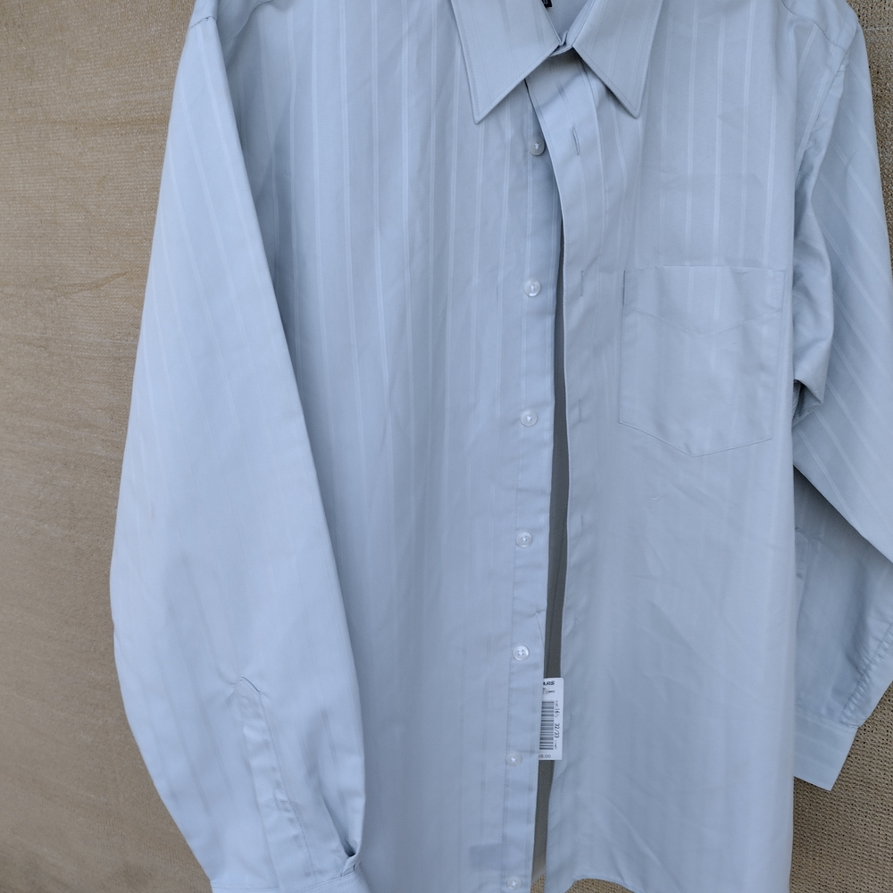 Men's Light Green Dress Shirt